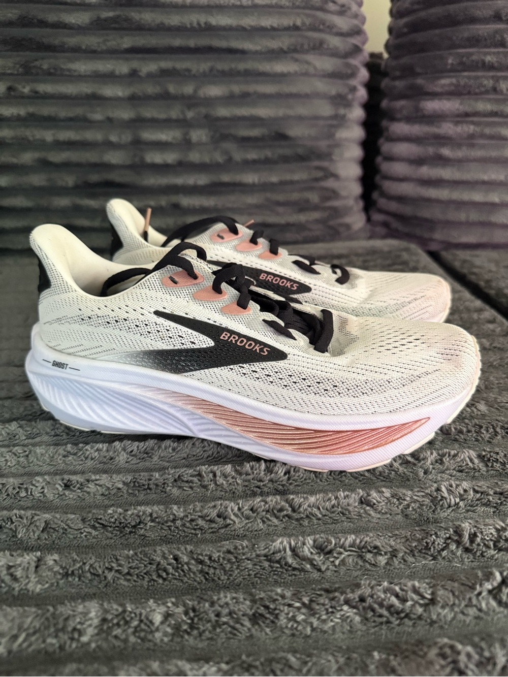 Brooks Women's Ghost 17 size 6.5